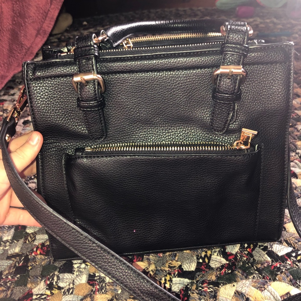 BLACK PURSE - small. urban expressions